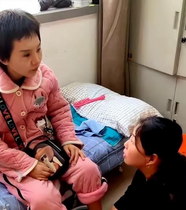 刘振燕和儿媳。(取材自大参考)