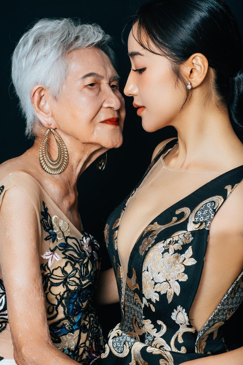 夏宇禾（左起）和阿嬷、姊姊雅昀。图／LEOLA莉欧菈高级订制礼服婚纱提供