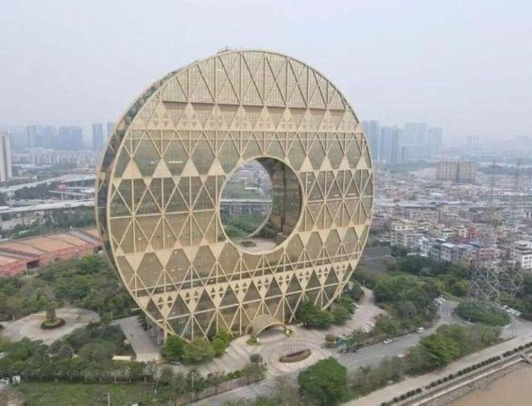 广州「铜钱大厦」第四次拍卖仍流拍。(取材自红星新闻)