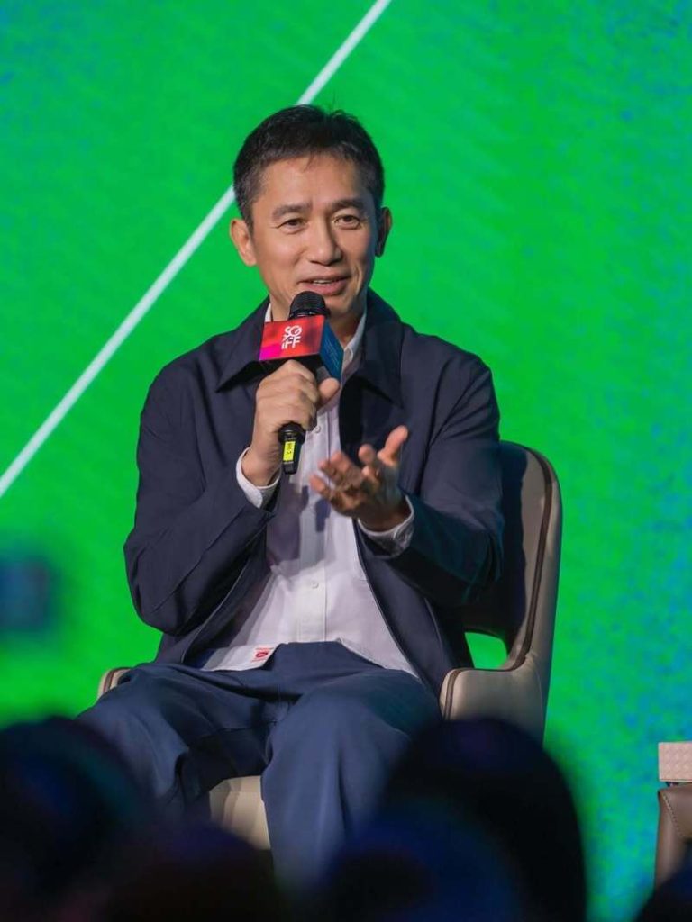 梁朝伟暌违36年演电视剧扮杀手 否认「移居日本」传闻 梁朝伟将接拍电视剧。(取材自刘嘉玲Instagarm)