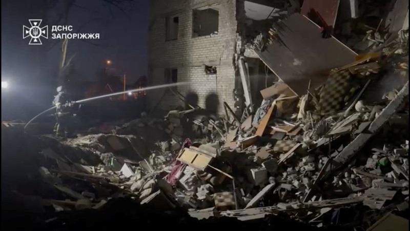 俄罗斯空袭乌克兰战场前线地区札波罗热州,导致近6万人无电可用。(路透)