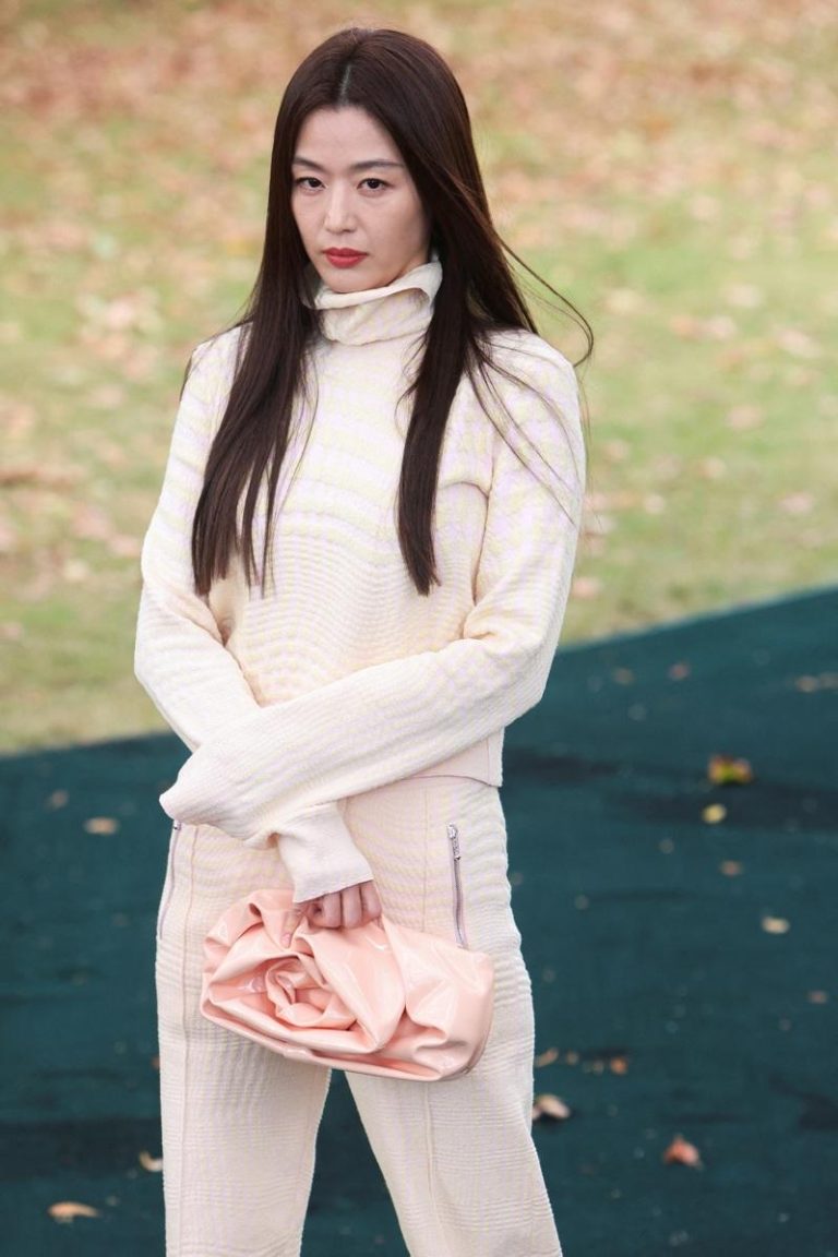 女神也会老 全智贤「泄沧桑感」被这部位出卖 全智贤档案照。(路透)