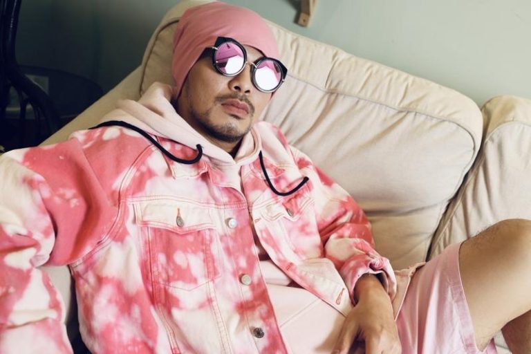 黄明志卷入台湾网红命案 经纪人称联系不上 日前台湾一名网红在马来西亚过世,马来西亚歌手黄明志遭指当时与网红同房并持有毒品保释。本报数据照片