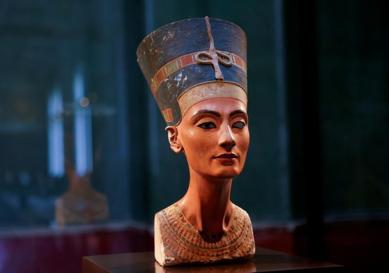 陈列在柏林新博物馆(Neues Museum)的娜芙蒂蒂(Nefertiti)半身像。路透