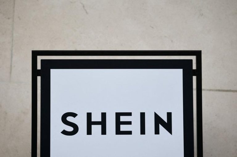 Shein进军欧洲市场再遇阻 意大利忧快时尚冲击产业 中资超快时尚电商平台Shein因贩售儿童外貌的情趣娃娃等争议,遭到法国开罚,其网站暂遭封禁,Shein如今在意大利也面临产业界反弹。路透