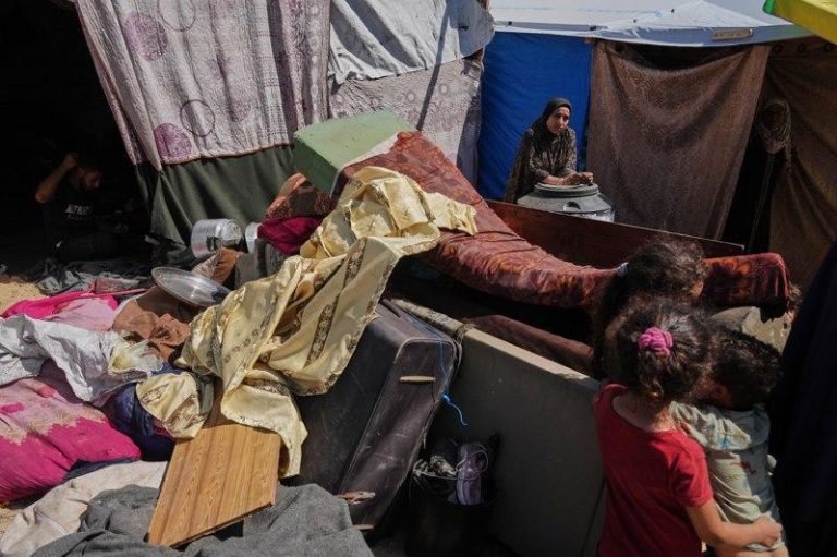 许多加萨人民住在穆瓦西（Muwasi）帐篷营地里。（美联社）