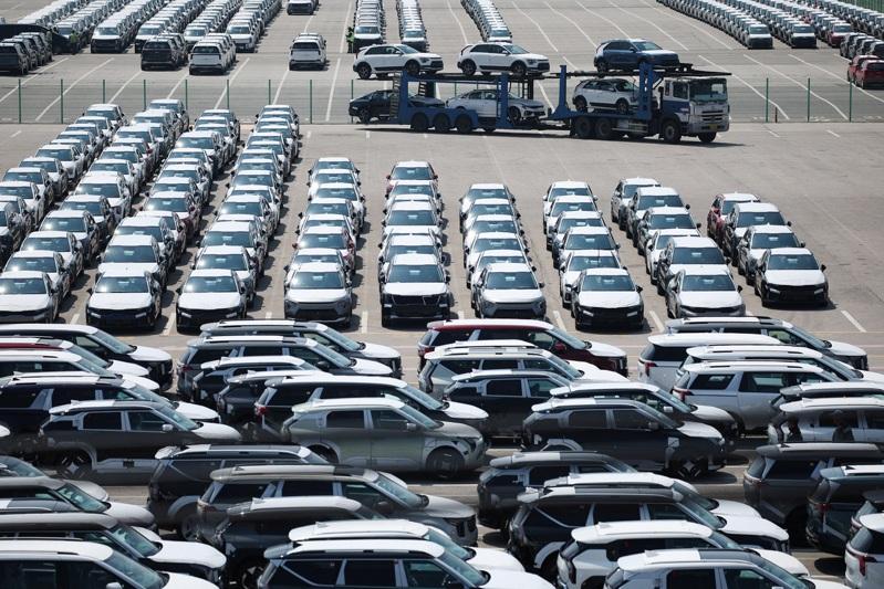 调查显示,南韩汽车等十大出口产业竞争力,可能被中国全面超越。(路透)