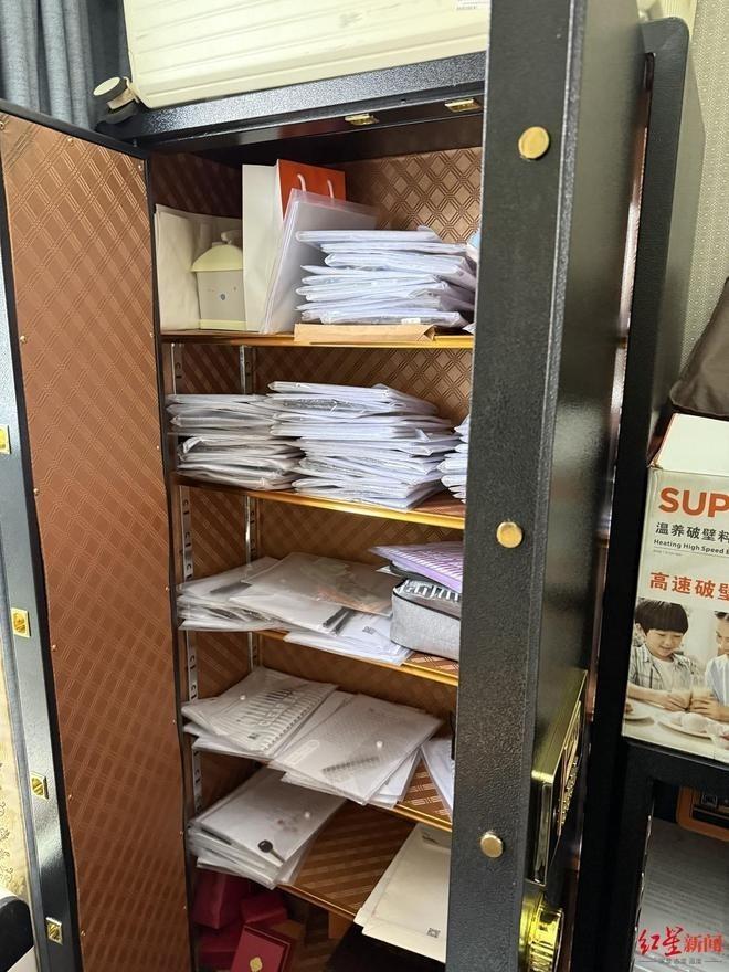 犯罪嫌疑人指认现场。(取材自红星新闻 )