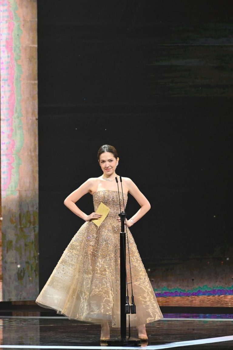 许玮宁假装因失焦生气。图／金马执委会提供