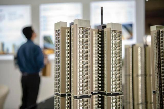 图为楼盘沙盘。(取材自红星新闻/东方IC图)