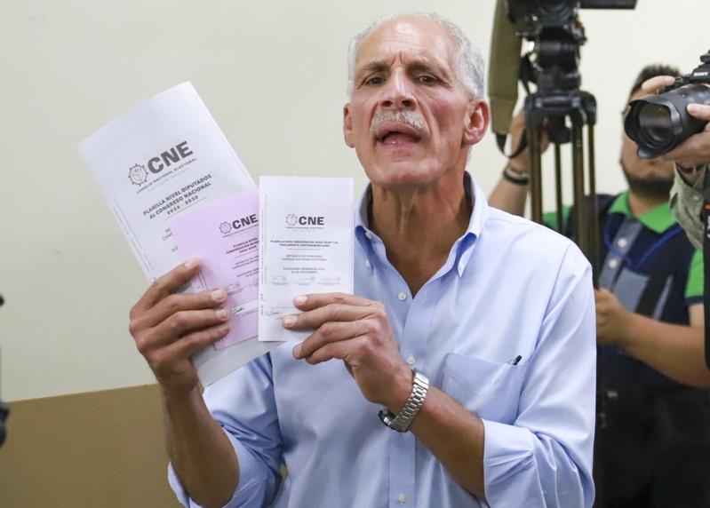 排名第二的是原首都德古西加巴市长、保守派的阿斯夫拉(Nasry Asfura)。川普上周力挺他是「捍卫民主的人」。(欧新社)