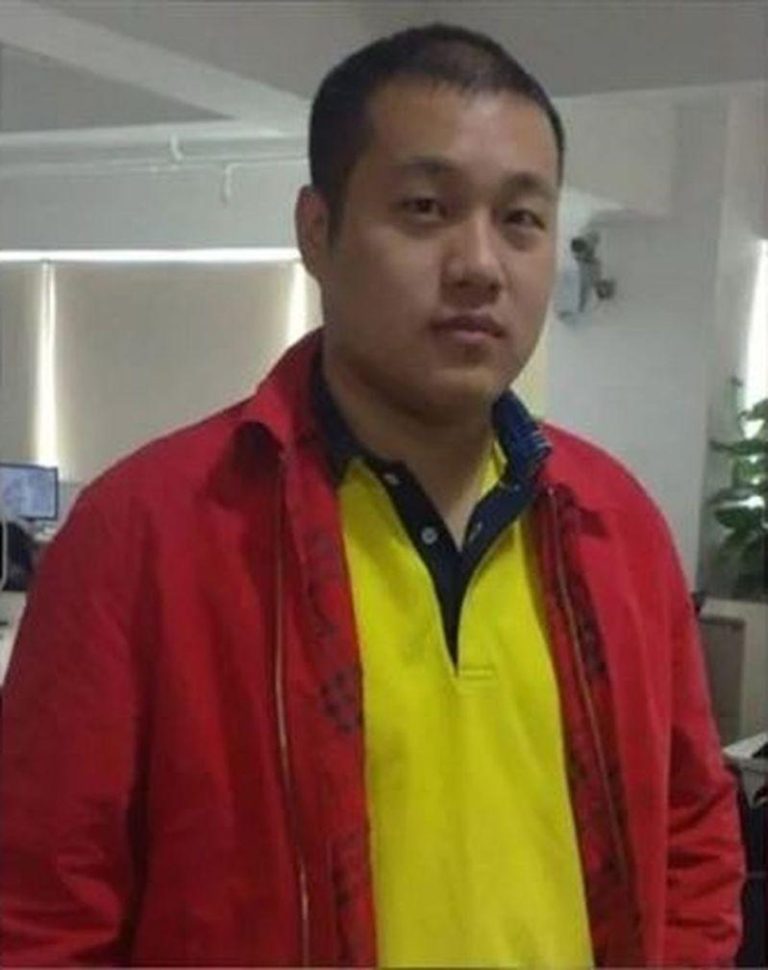 「中首父」狂生300孩?情人曝炸裂细节 网:马斯克输了 「中国首父」徐波被爆狂生300个孩子,被前情人控家暴虐童。(取材自微博)