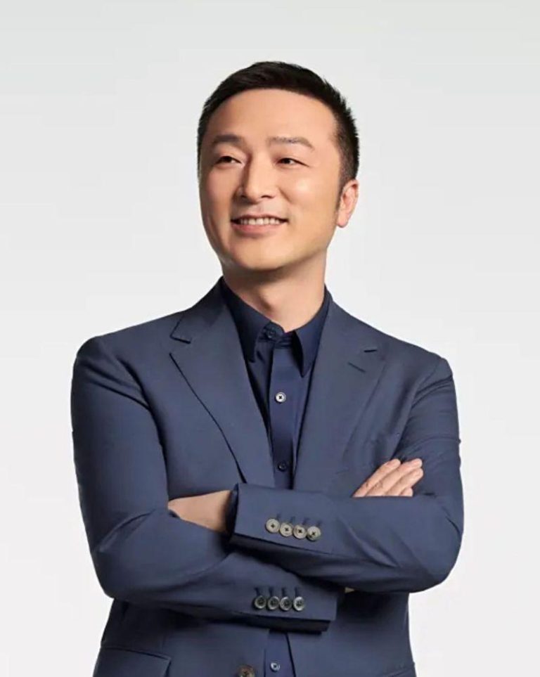 车圈恶性竞争? 小米高管集体遭短信轰炸 数分钟内逾30则 小米集团董事长特别助理、战略市场部副总经理徐洁云遭遇短信轰炸。(取材自微博)