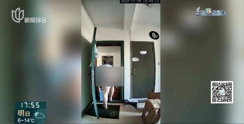 罗先生裸露臀部被拍。(取材自看看新闻)