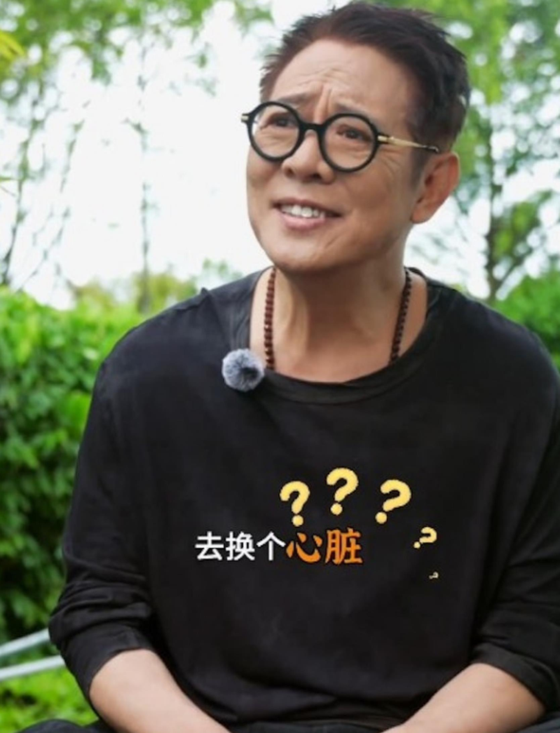 李连杰不介意用真实面貌示人。(视频截屏)