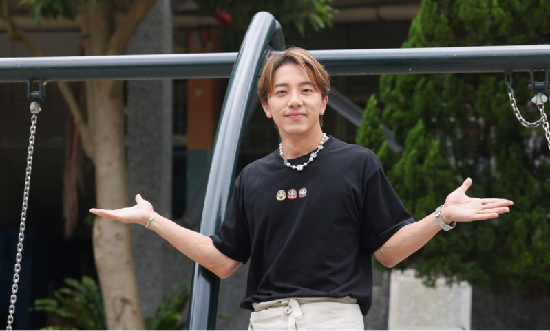 大S因流感猝逝,魂断异乡。图╱摘自微博