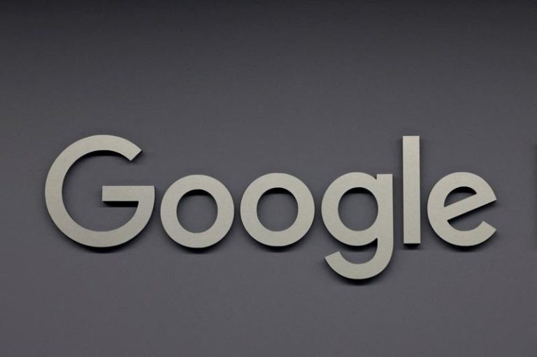 美国科技业巨擘Google（谷歌）将在当地铺设3条海底电缆，由澳洲依照去年10月与巴纽签署的共同防卫协议全额出资。路透