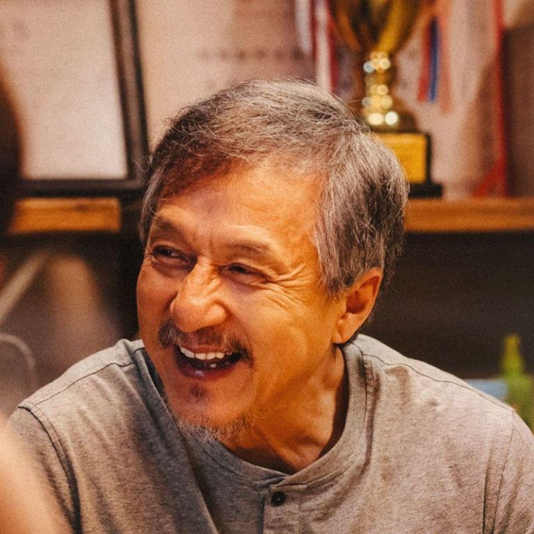演活阿兹海默症患者…成龙「过家家」让网友惊呼:认不出来 成龙将一位普通退休老人的日常刻画得颇为接地气。(取材自微博)