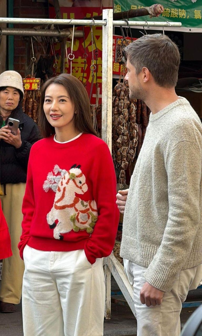 高圆圆拍节目也要「替身」? 网质疑耍大牌 真相原来是… 高圆圆获赞「真正的顶级骨相」。(取材自微博)