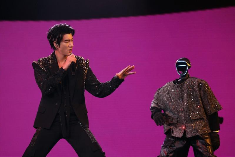 王力宏在成都开唱。图／西东音乐提供