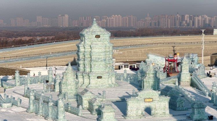 哈尔滨冰雪大世界冰雕出现化水?当地19日温度3.8℃突破历史当日极值。(取材自微博)