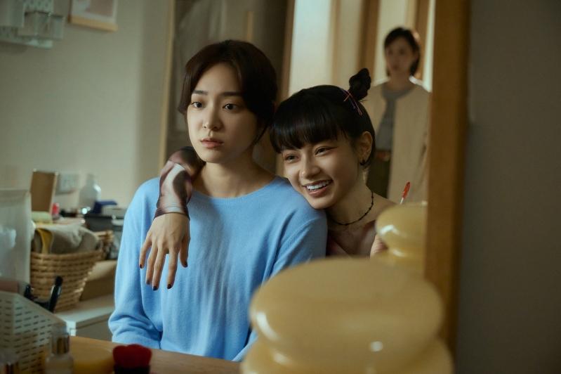 柯佳嬿自残模样极为骇人。图／Netflix提供