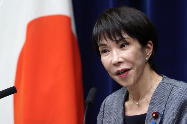 日相高市早苗的内阁周五通过下一财年度预算案，总规模达创新高的122.3兆日圆。但政府强调将克制添加公债发行。（美联社）