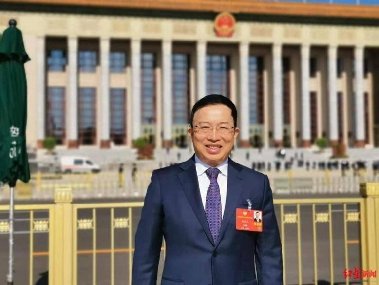 推「吸毒纪录封存」有私心?「朱征夫儿子吸毒」成热搜 提倡轻罪前科记录封存制度的朱征夫,是全国人大代表。(取材自红星新闻)