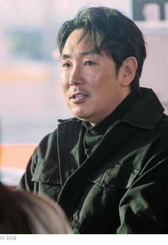 赵震雄出名后以正义硬汉形象深植人心。(摘自문화일보,若有侵犯著作者权益,请连络本社删除。This image(video) is used for news reporting purposes, please contact us for removal if there is a copyright issue.)