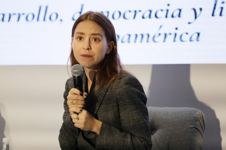 出境成逃犯 委国反对派领袖仍要亲领和平奖 今年诺贝尔和平奖得主委内瑞拉反对派领袖马查多已确认将亲临挪威首都奥斯陆领奖。(欧新社)