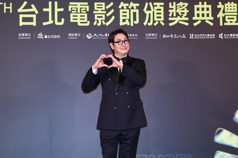 韩星赵震雄引退「信号2」等10年恐腰斩 3条路都让粉丝崩溃 赵震雄闪电退出演艺圈。图为他今年7月赴台参加台北电影节。(本报数据照片/记者王聪贤摄影)