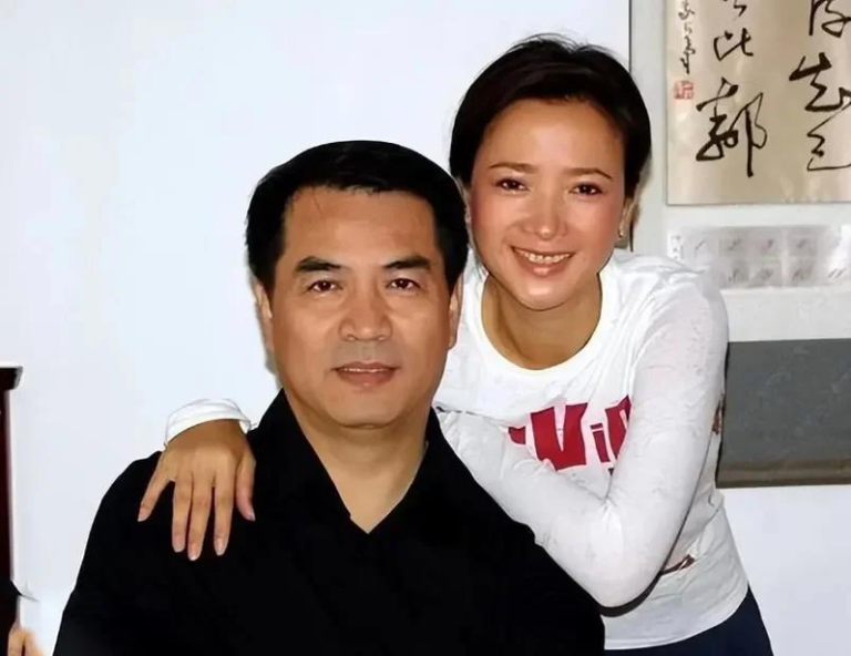何晴与廖京生。(取材自南方娱乐网)