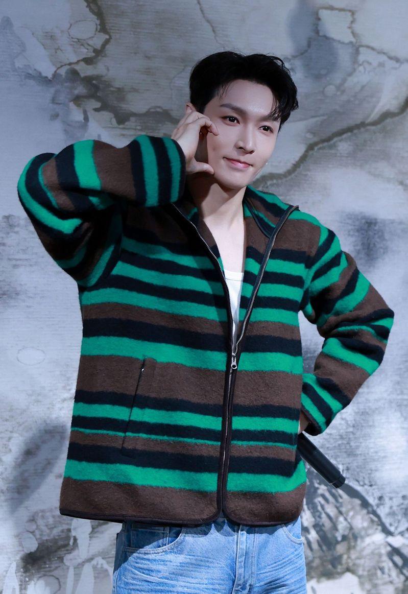 张艺兴临时缺席EXO首尔见面会,引起轩然大波。(取材自微博)