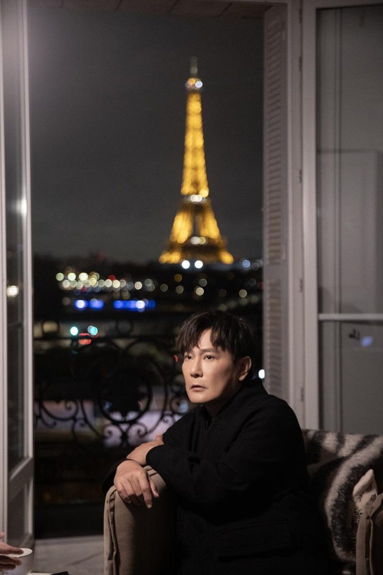 张信哲推出「守候」MV，让粉丝重温浪漫之城。图／潮水音乐提供