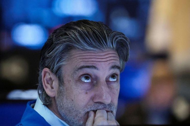 2025年只学到教训?明年投资人务必关注「6大潜在风险」 展望2026年,市场共识是,当前的乐观氛围可望延续到来年。但仍有六大风险值得投资人关注。(路透)