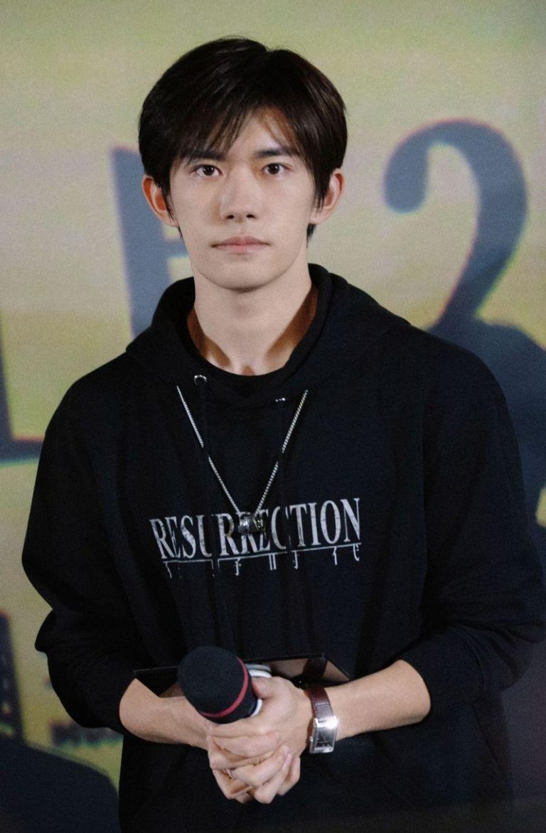 易烊千玺当年以第一高分考进中央戏剧学院。(取材自微博)