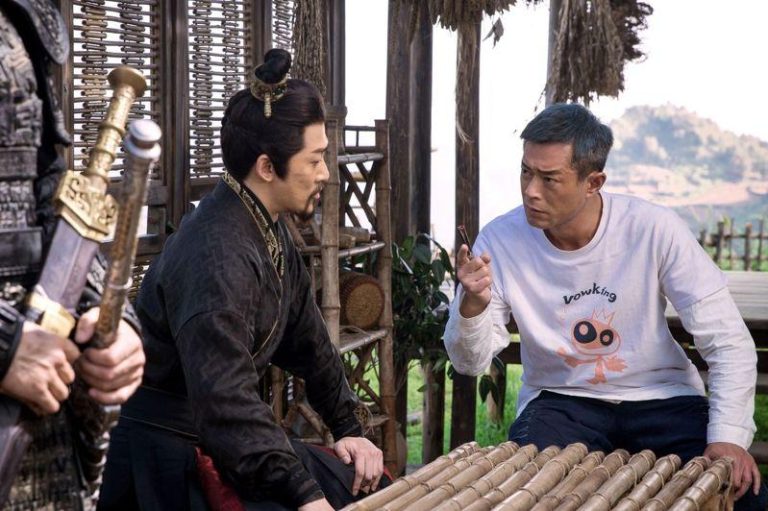 林峰（左）、古天乐合作电影「寻秦记」。图／华映娱乐提供