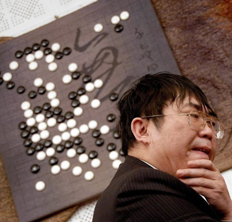 棋圣聂卫平。（新华社数据照片）