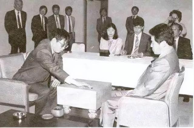 棋圣聂卫平。（新华社数据照片）