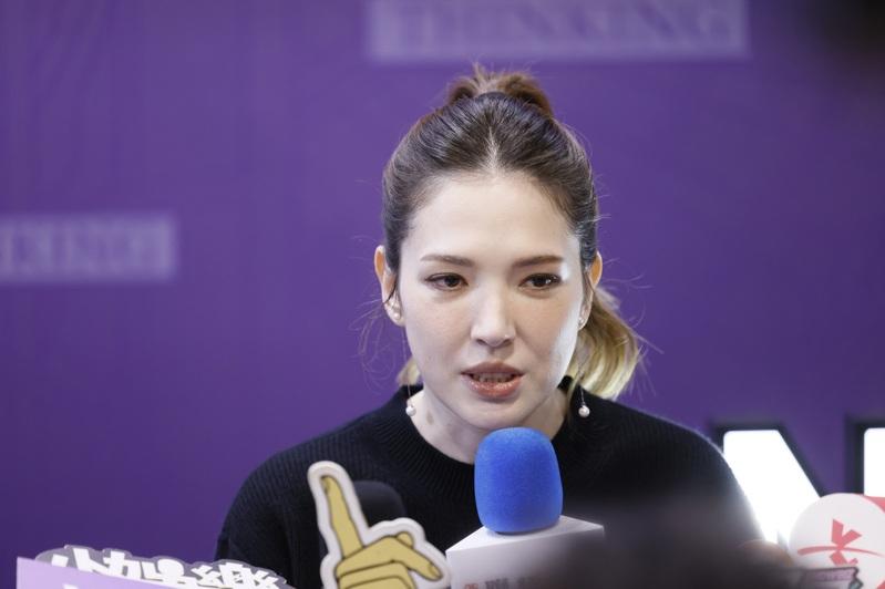 许玮宁和粉丝同乐。记者林士杰/摄影