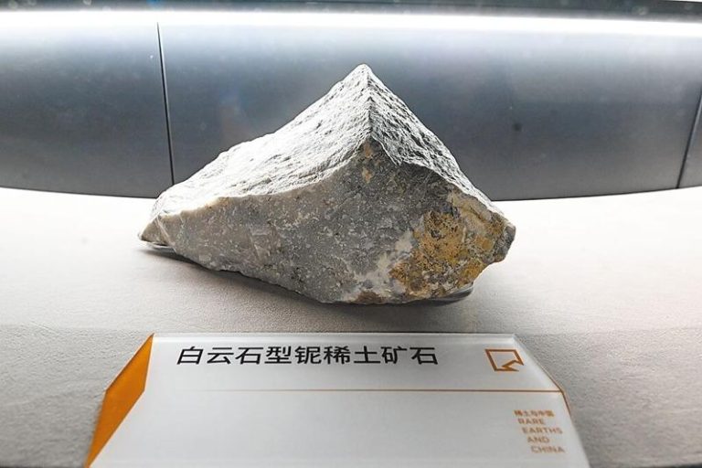 日媒:中国已批准多项对日稀土出口 日媒报导,中国已批准多项对日稀土出口。 (新华社)
