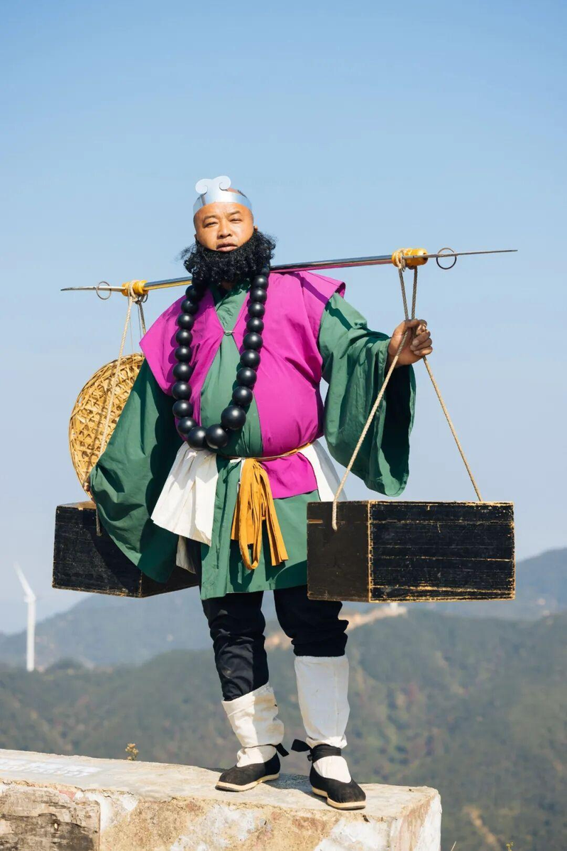 一群广西村民拍出大话西游。(取材自南风窗)