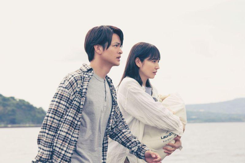 濑户康史再度演出鬼片「鬼娃娃」,被称为鬼片专业户。(图/华映娱乐提供)