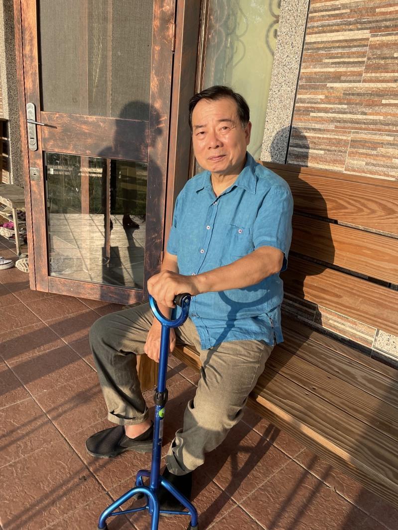 1993年时,廖峻(右)和澎澎录闽南语专辑「热销话」。(本报数据照片)