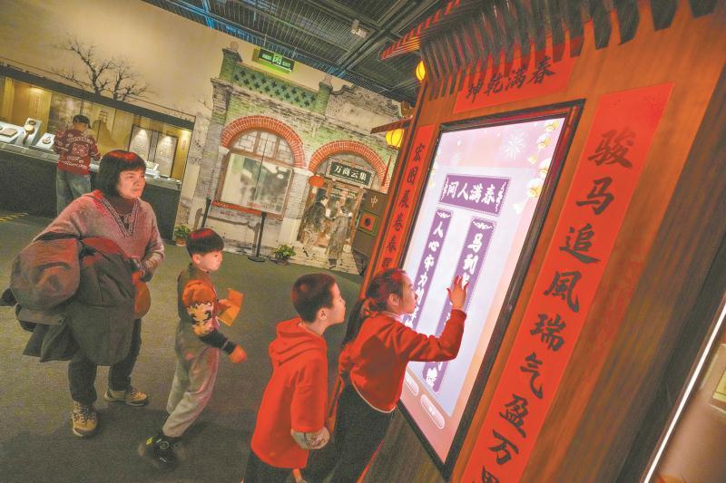 近日,「幡鼓动幽燕—京津冀庙会文化展」在首都博物馆开展。(本报北京传真)