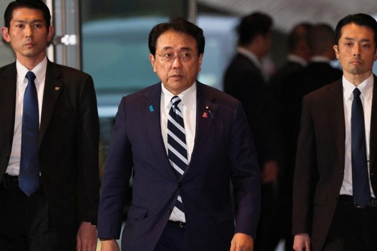 日本对美5,500亿美元投资触礁 赤泽坦言:首批合作项目仍有极大分歧 日本经济产业大臣赤泽亮正。(路透)