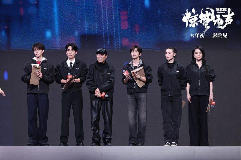 易烊千玺主演的「惊蛰无声」预售票房不如预期。（取材自微博）