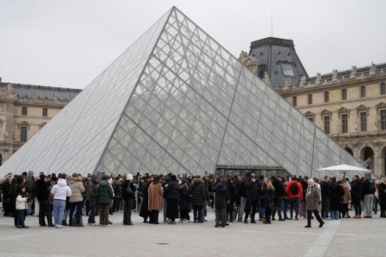 罗浮宫又出包 展厅漏水恐损及19世纪梅尼耶画作 巴黎罗浮宫(The Louvre Museum)。(美联社)