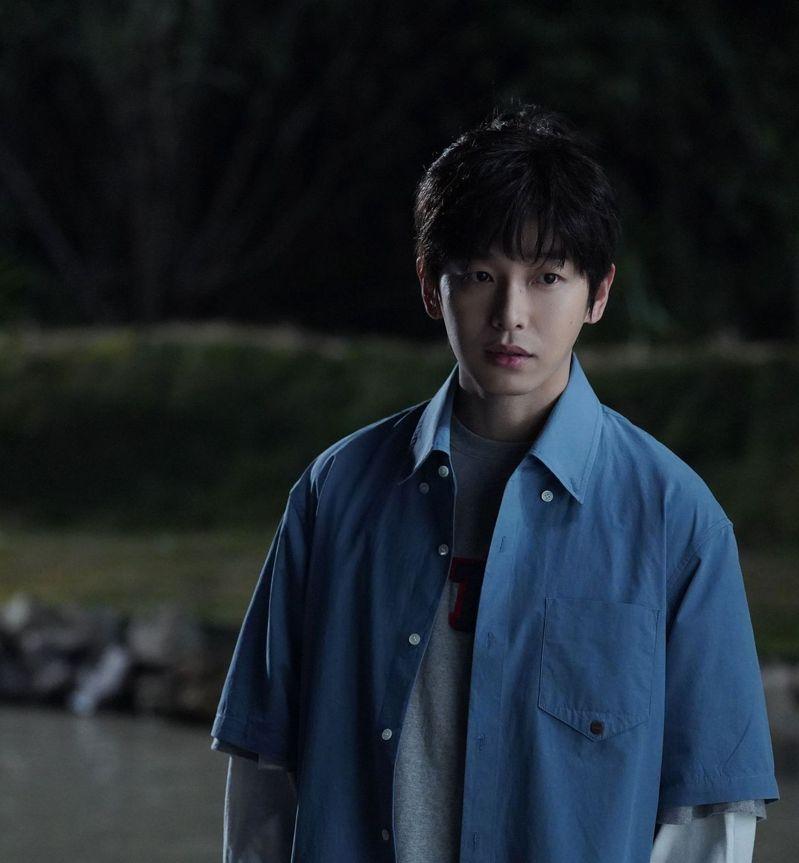 任素汐演出「无尽的尽头」,后续奖项声量被推上台面。(取材自微博)