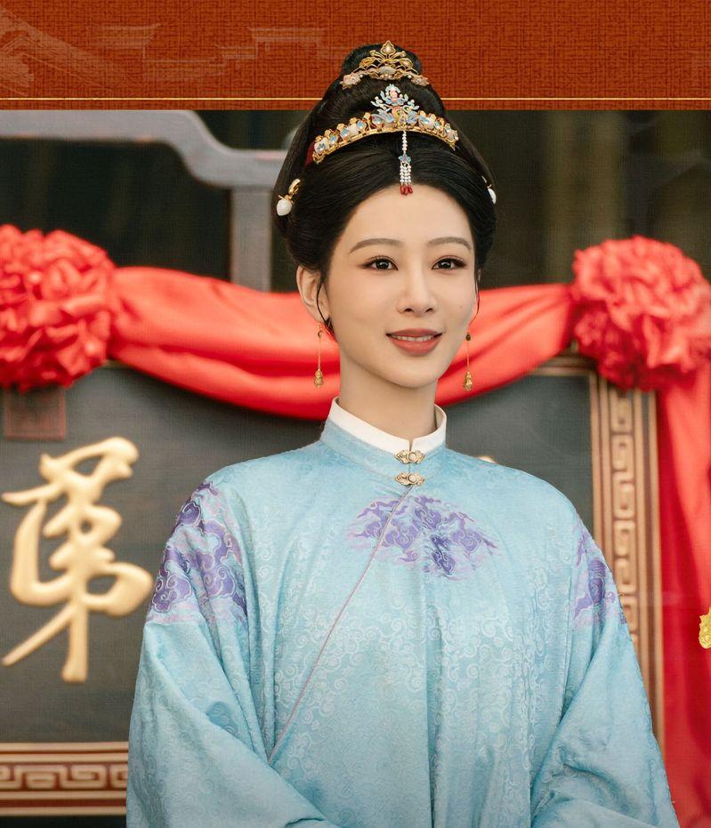 杨紫在「玉兰花开君再来」从少女天真演到晚年沧桑。(取材自微博)